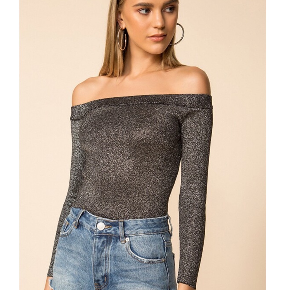 Superdown off the shoulder top
